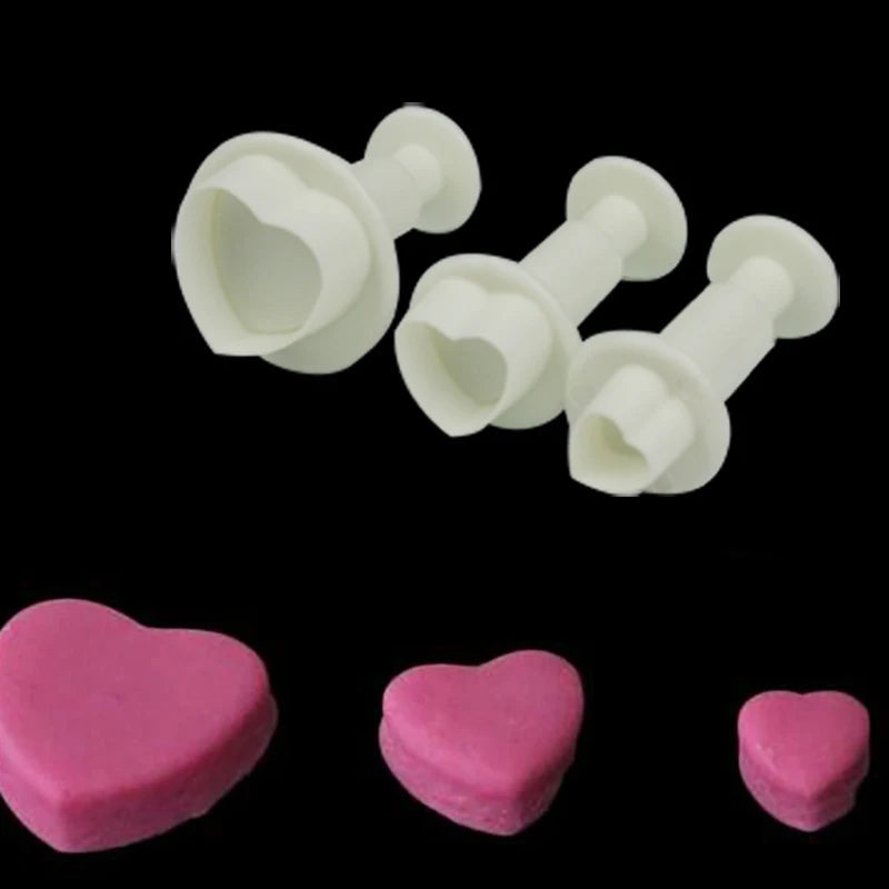 WALFOS 3 Pieces Fondant Gum Paste Cupcake Mold Love Heart Shape Cookie Plunger Cutter Biscuit Christmas Cake Decorating Tool - Walfos® Kitchenware