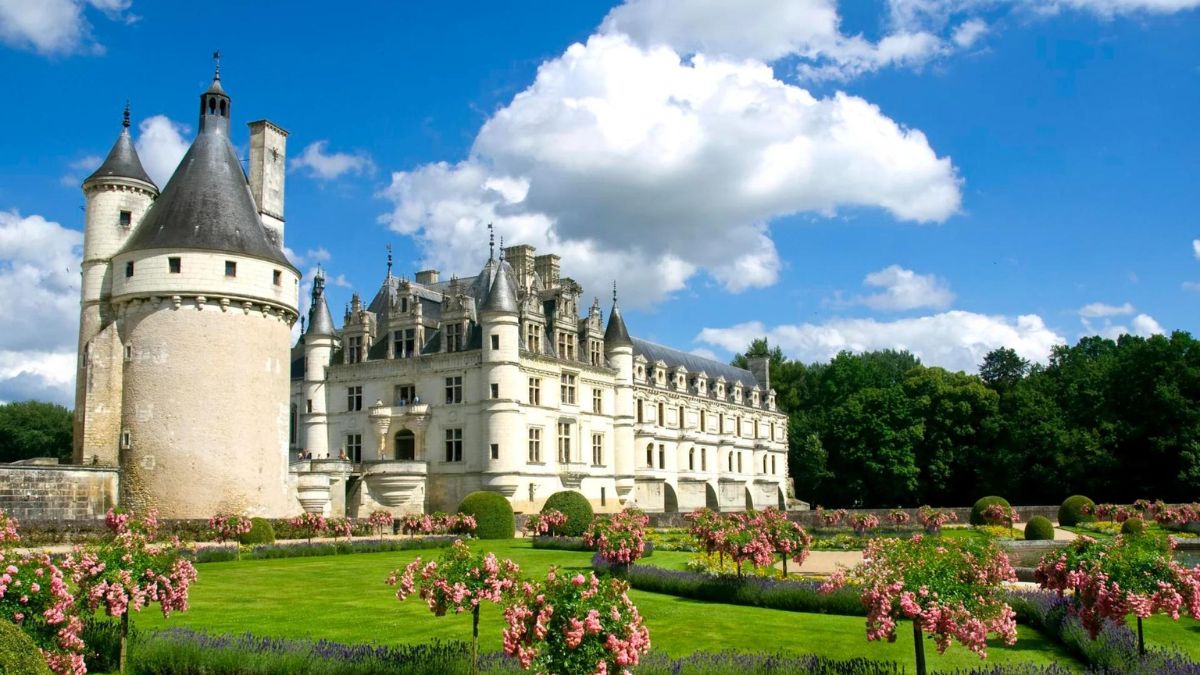 21 Best Honeymoon Destinations in Provence, FRANCE