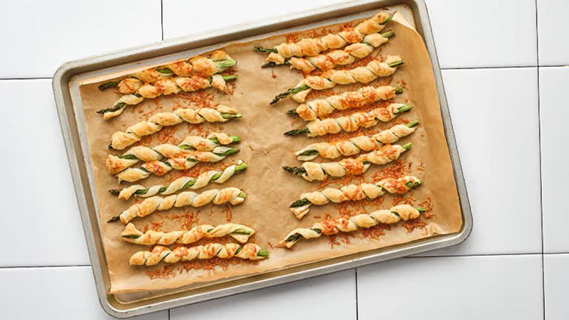 Asparagus with puff pastry