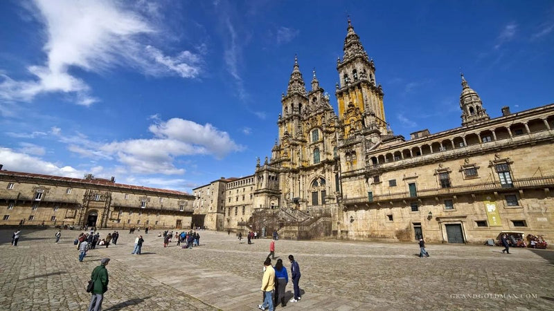 Best Free Tours Santiago de Compostela - Grand Goldman