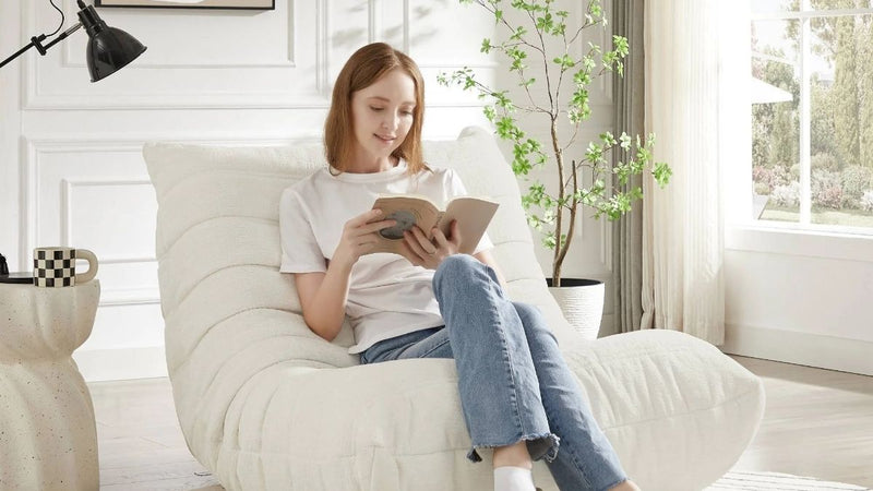 Choosing the Perfect Caterpillar Lounge Chair  - Grand Goldman