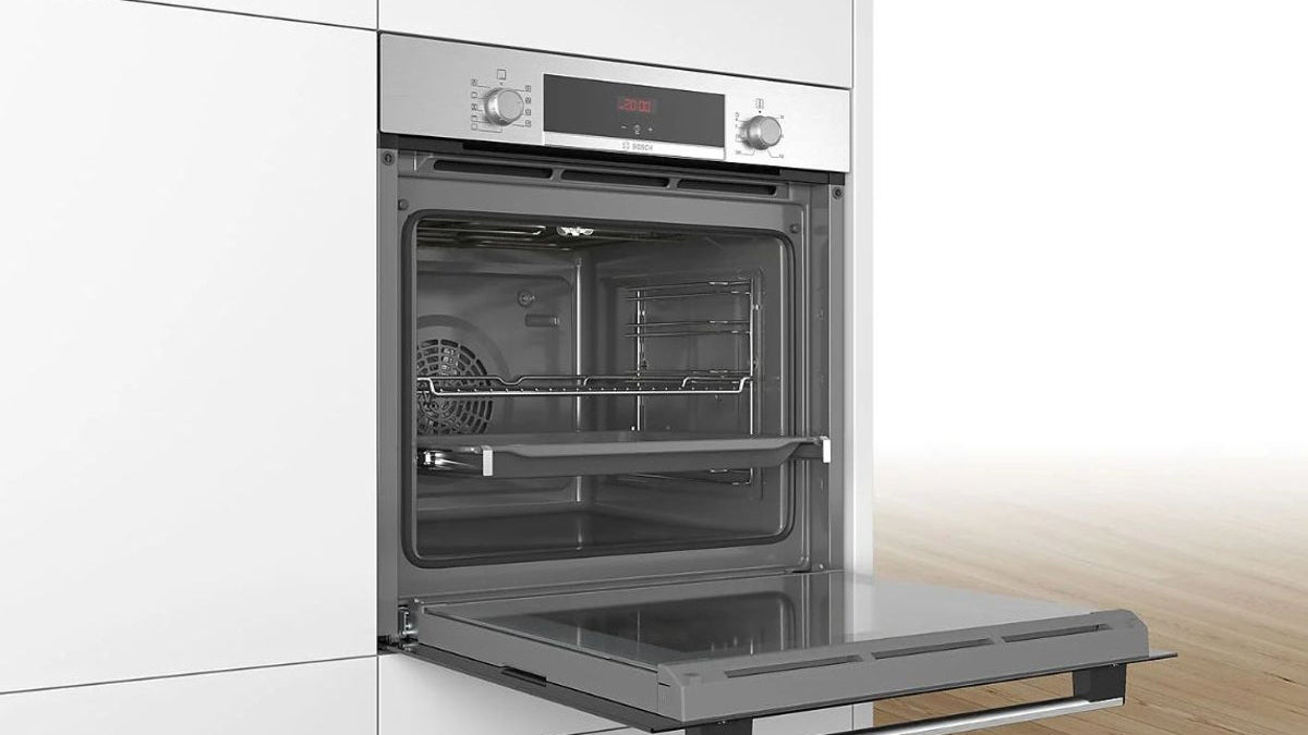 This Bosch oven is now 21% off during MediaMarkt's VAT-Free Days!