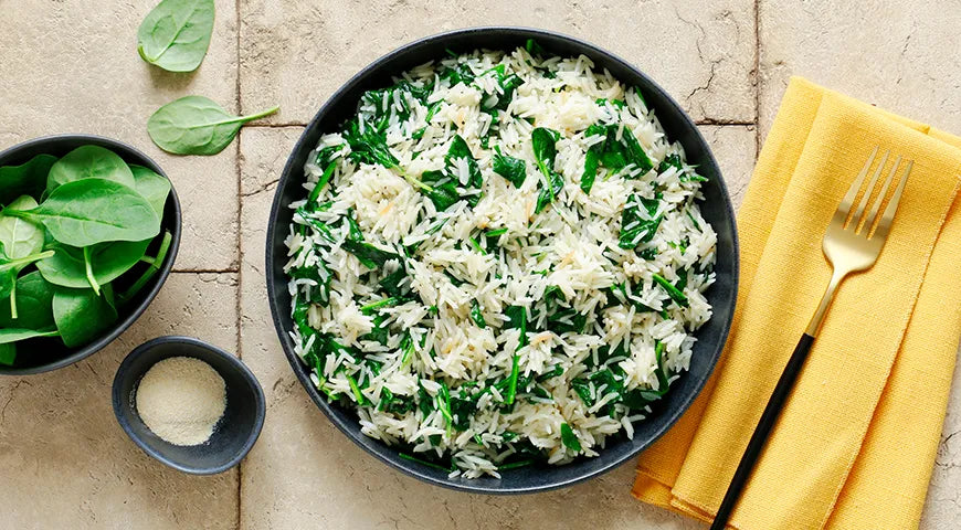 Fried Boiled Rice with Spinach and Garlic - Walfosbrand.com