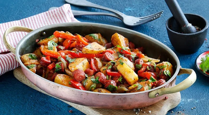 Smoked Sausage with New Potatoes in a Skillet - Walfosbrand.com