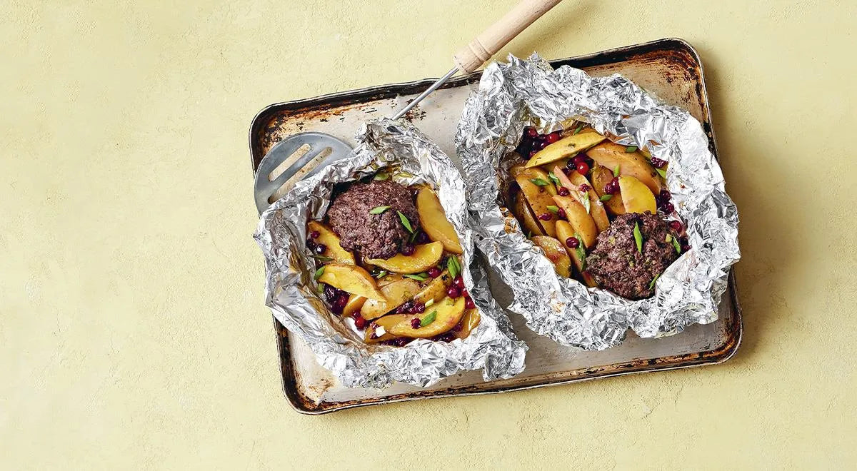 Baked Beef Patties with Potatoes and Cranberries - Walfosbrand.com