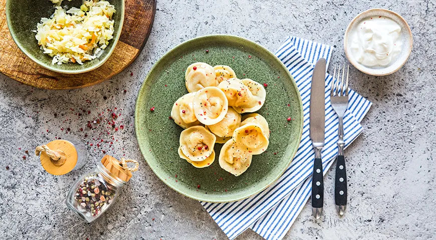 Cabbage Pelmeni: A Russian Dumpling Masterpiece with Sauerkraut and Fresh Cabbage - Walfosbrand.com