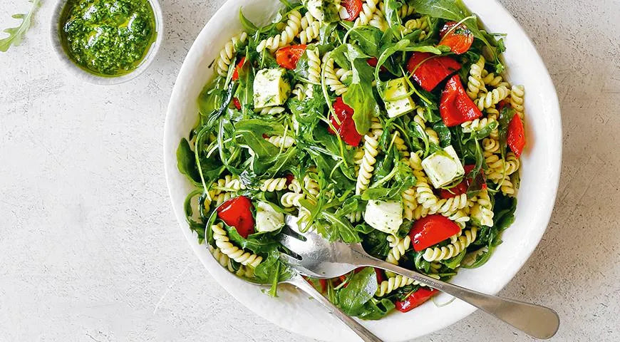 Pasta Salad with Bell Pepper, Mozzarella, and Pesto - Walfosbrand.com