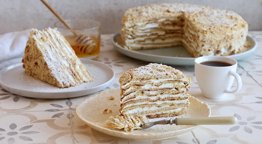 Honey Skillet Cake: Traditional Medovik Made on the Stovetop - Walfosbrand.com