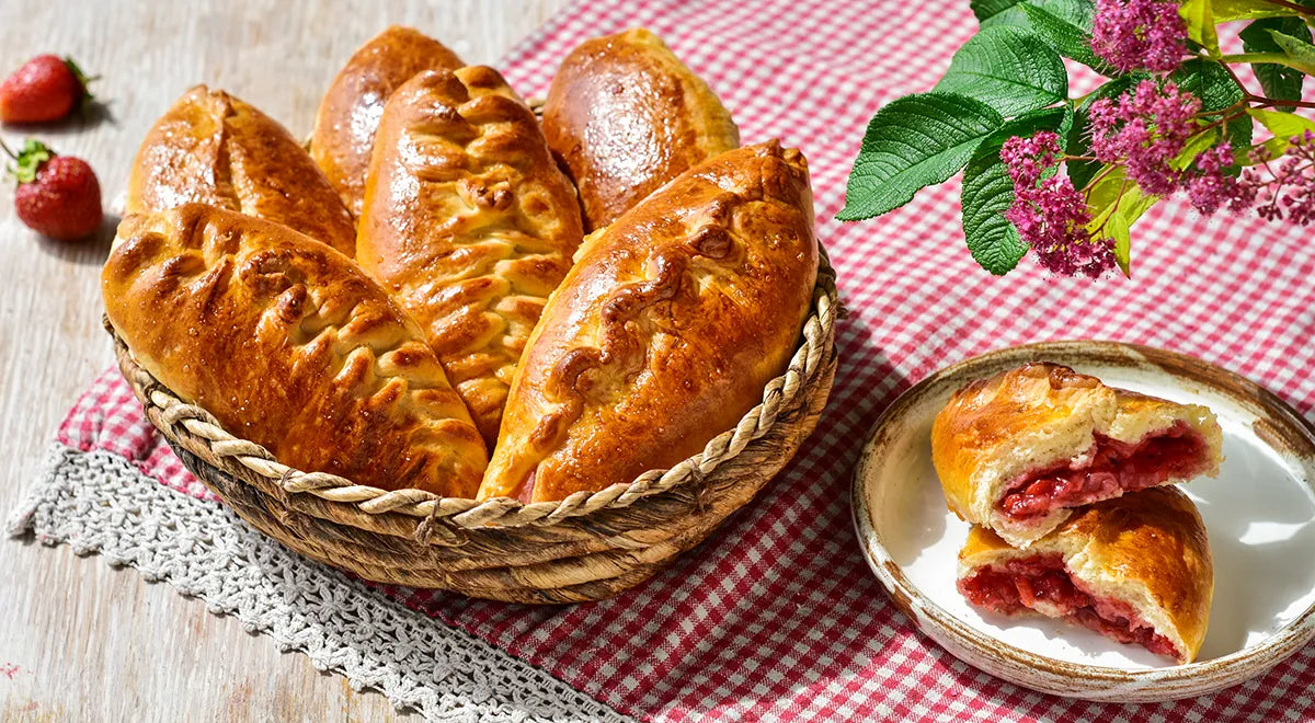 Baked Strawberry Piroshki - Walfosbrand.com
