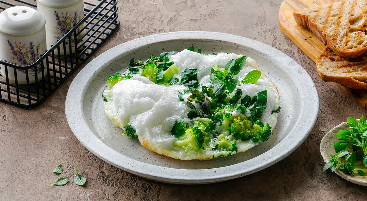 Protein Omelette with Green Vegetables (Belkovy Omlet s Zelenymi Ovoshchami) - Walfosbrand.com