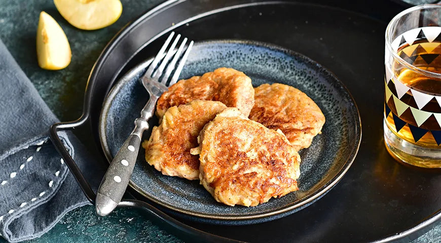 Crispy Apple Draniki: Russian Apple Fritters with Cinnamon - Walfosbrand.com