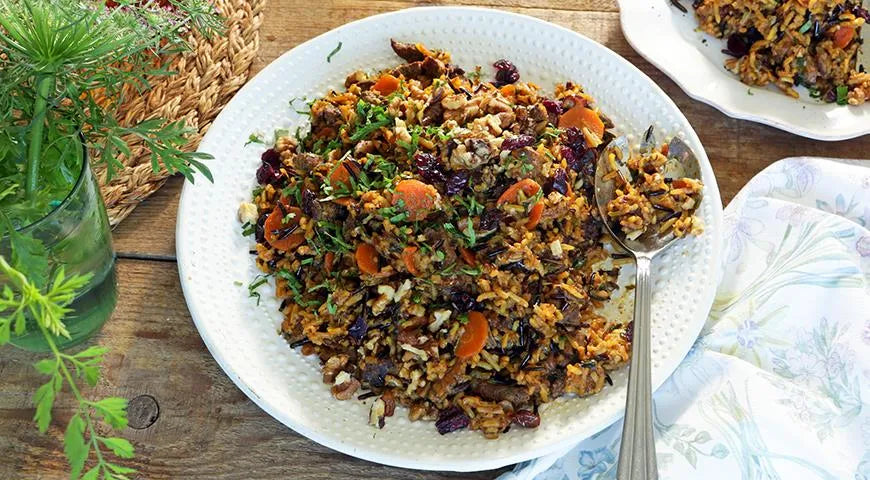 Braised Beef Pilaf with Cranberries and Walnuts - Walfosbrand.com