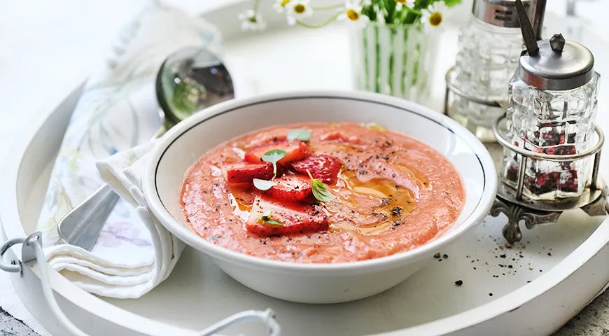 Strawberry Gazpacho: Chilled Spanish Soup with a Sweet Twist - Walfosbrand.com