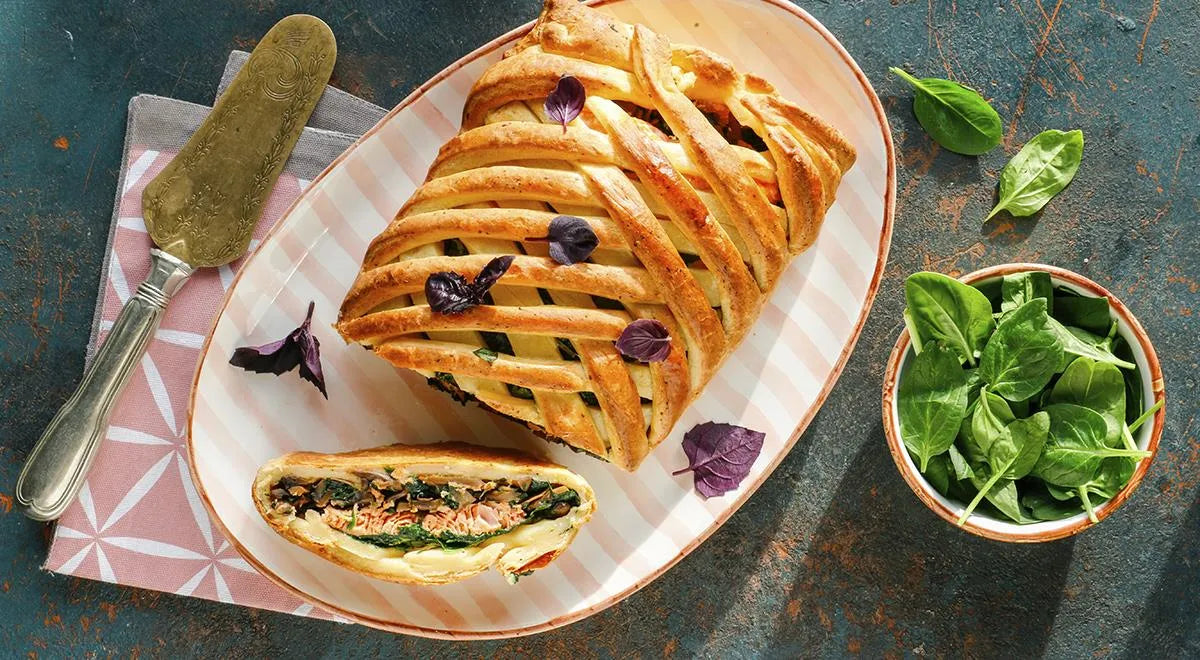 Salmon and Mushroom Braid Pie (No Eggs, No Yeast) - Walfosbrand.com