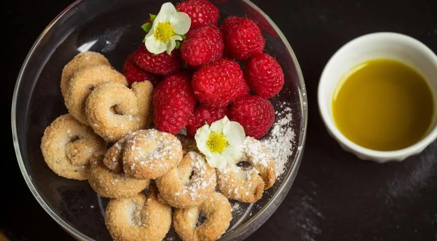Butter and Red Wine Cookies with Berries - Walfosbrand.com
