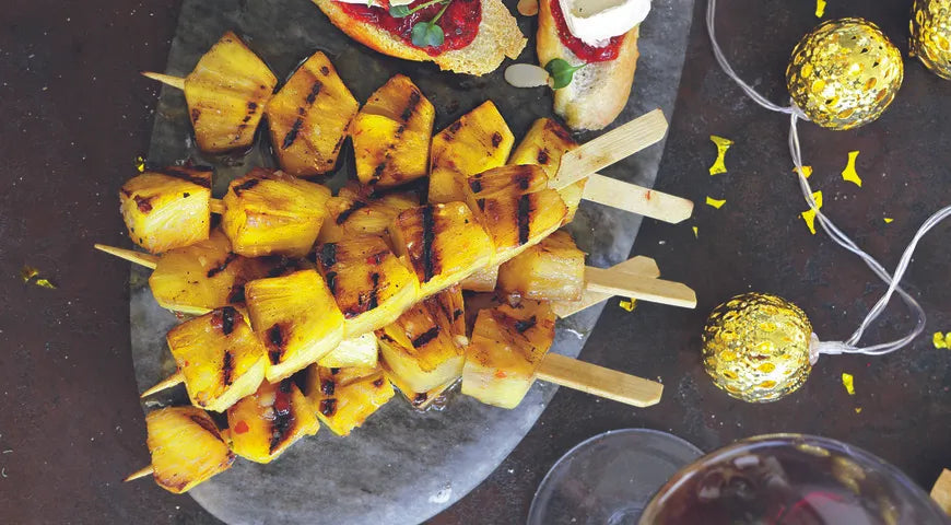 Grilled Pineapple with Spicy Peanut Sauce - Walfosbrand.com