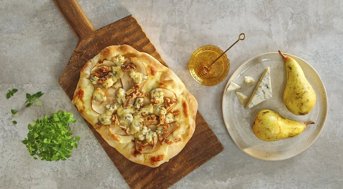 Pear and Blue Cheese Pizza - Walfosbrand.com