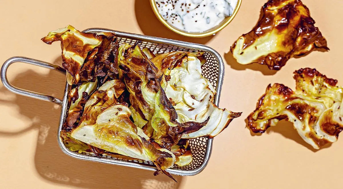 Cabbage Chips with Cumin and Yogurt Sauce - Walfosbrand.com