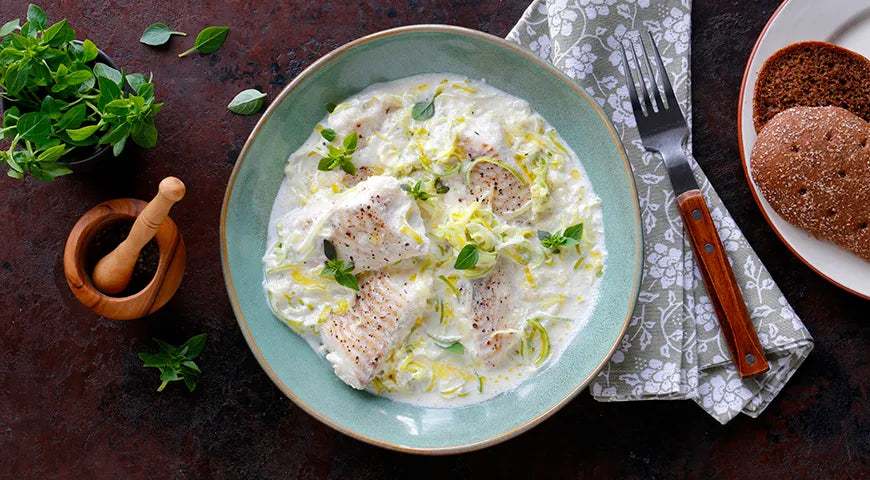 Cod with Leeks in Cream Sauce: A Russian Classic - Walfosbrand.com
