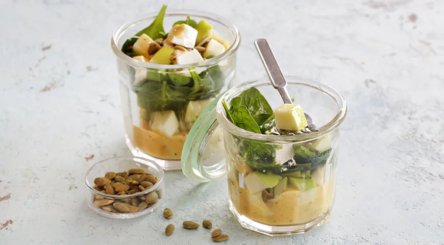 Apple, Spinach & Cheese Jar Salad: A Portable Feast of Freshness - Walfosbrand.com