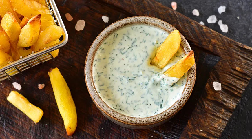 Sour Cream and Garlic Sauce (Smetanno-Chesnochnyy Sous) - Walfosbrand.com