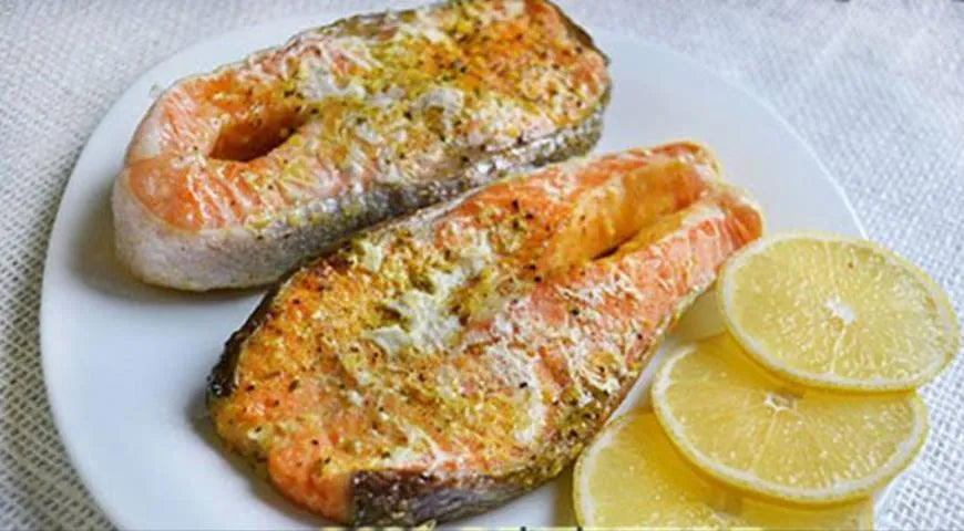 Seared Salmon in Creamy Garlic Sauce - Walfosbrand.com