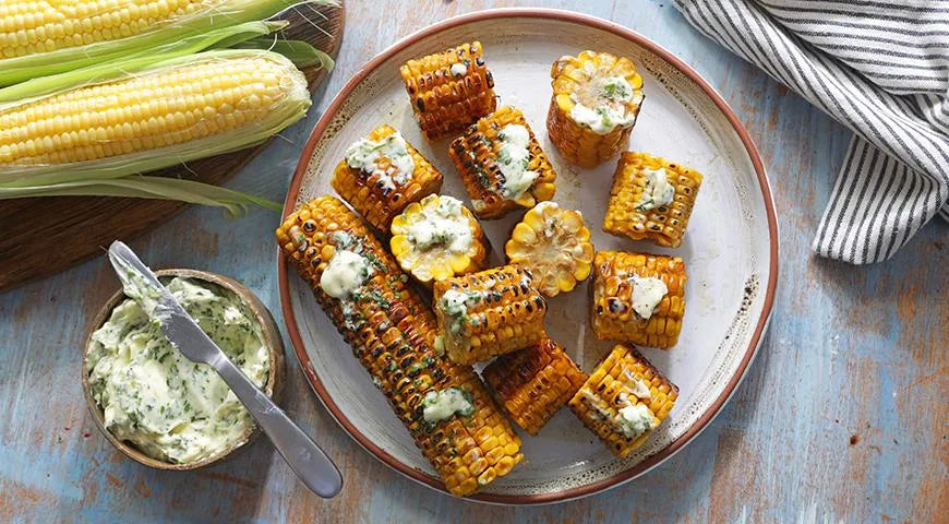 Fried Corn with Herb Butter (Zharenaya Kukuruza s Travyanym Maslom) - Walfosbrand.com