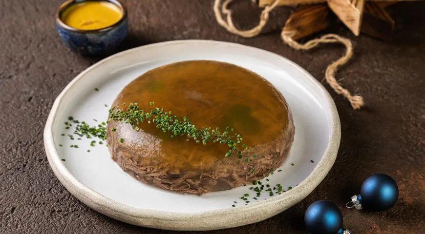 Traditional Russian Studen (Homemade Meat Aspic) - Walfosbrand.com