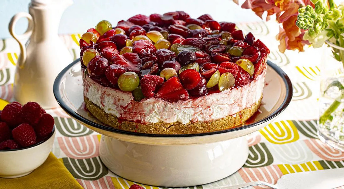 No-Bake Berry Biscuit Cake with Cream Cheese Mousse - Walfosbrand.com