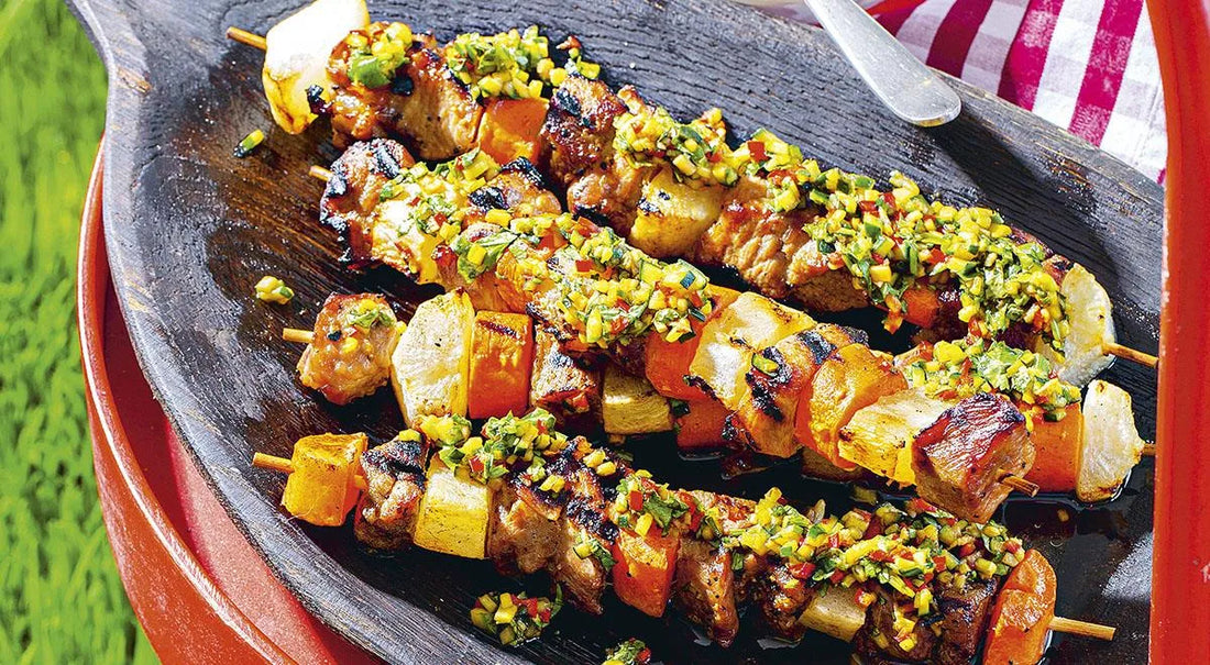 Piquant Pork Skewers with Daikon and Carrot in Asian-Style Cucumber Sauce - Walfosbrand.com