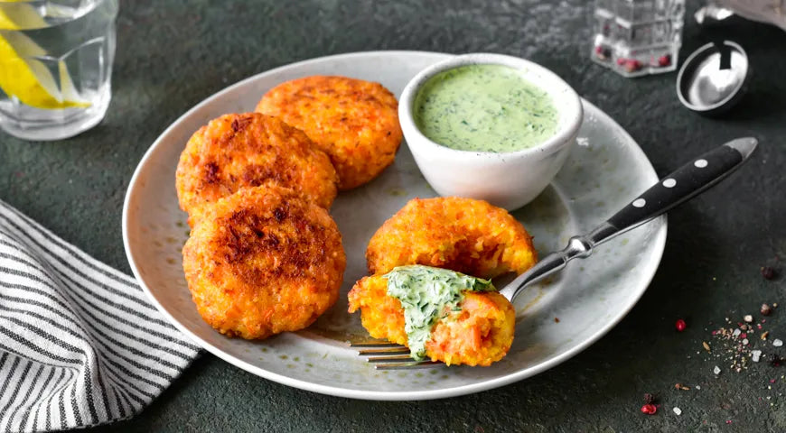 Crispy Vegetable Patties with Creamy Herb Sauce - Walfosbrand.com