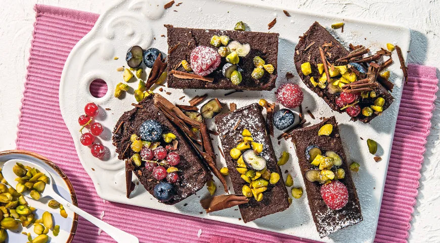 No-Bake Chocolate Pastries with Berries - Walfosbrand.com