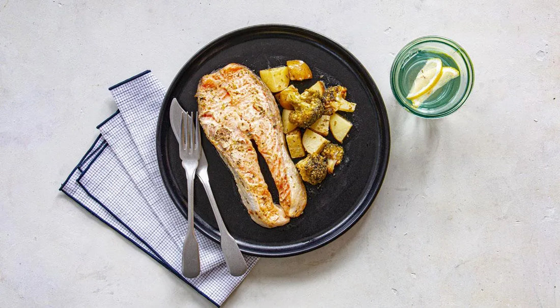 Trout Steaks in a Roasting Bag with Potatoes - Walfosbrand.com
