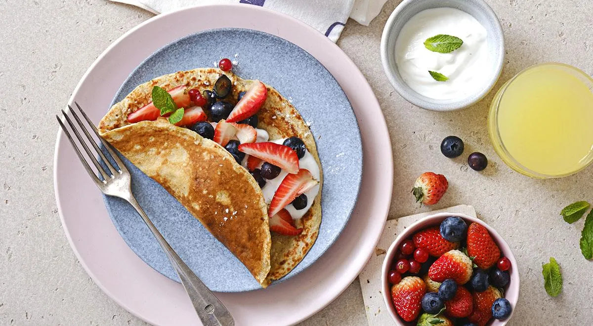Oatmeal Pancake with Yogurt and Berries - Walfosbrand.com