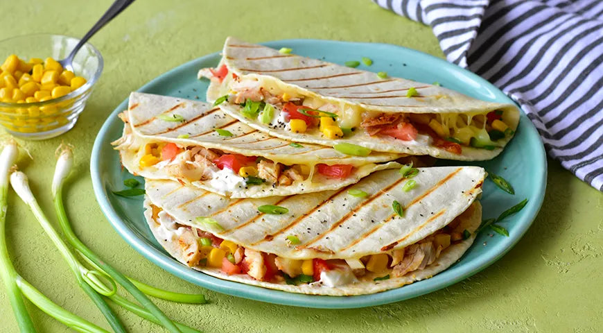 Grilled Chicken Quesadilla with Cheese and Vegetables - Walfosbrand.com