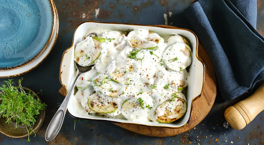 Fried Zucchini with Sour Cream and Garlic (Жареные кабачки со сметаной и чесноком) - Walfosbrand.com