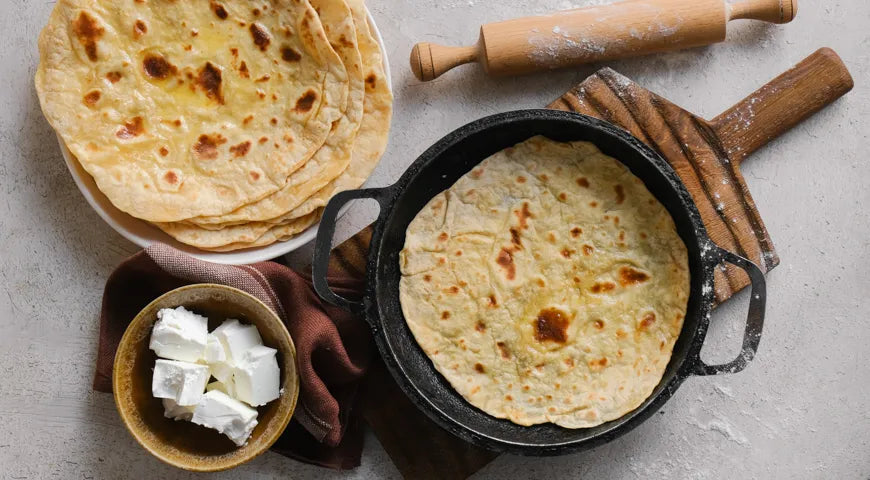 Skillet Flatbreads with Feta and Yogurt - Walfosbrand.com