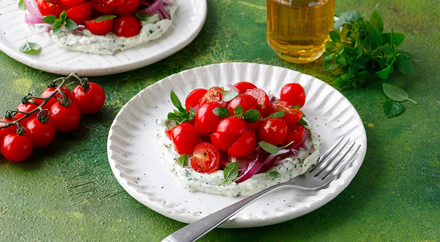 Cherry Tomato Salad with Basil and Cheese Sauce - Walfosbrand.com
