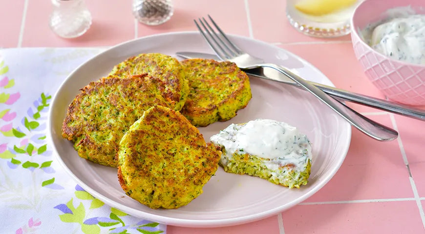 Golden Broccoli Cutlets with Garlic-Dill Sour Cream - Walfosbrand.com