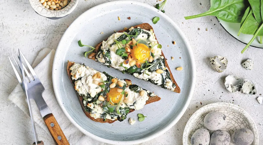 Quail Egg and Spinach Toasts with Cream Cheese and Pine Nuts - Walfosbrand.com