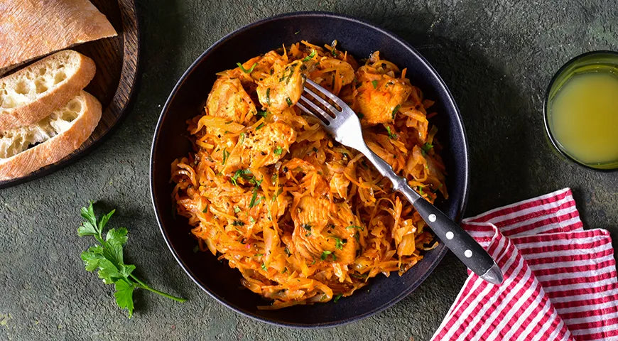 Braised Cabbage with Chicken: A Rustic Skillet Comfort Dish - Walfosbrand.com