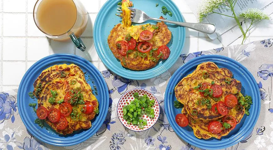 Curd Pancakes with Tomatoes (Tvorozhnye Oladi s Pomidorami) - Walfosbrand.com