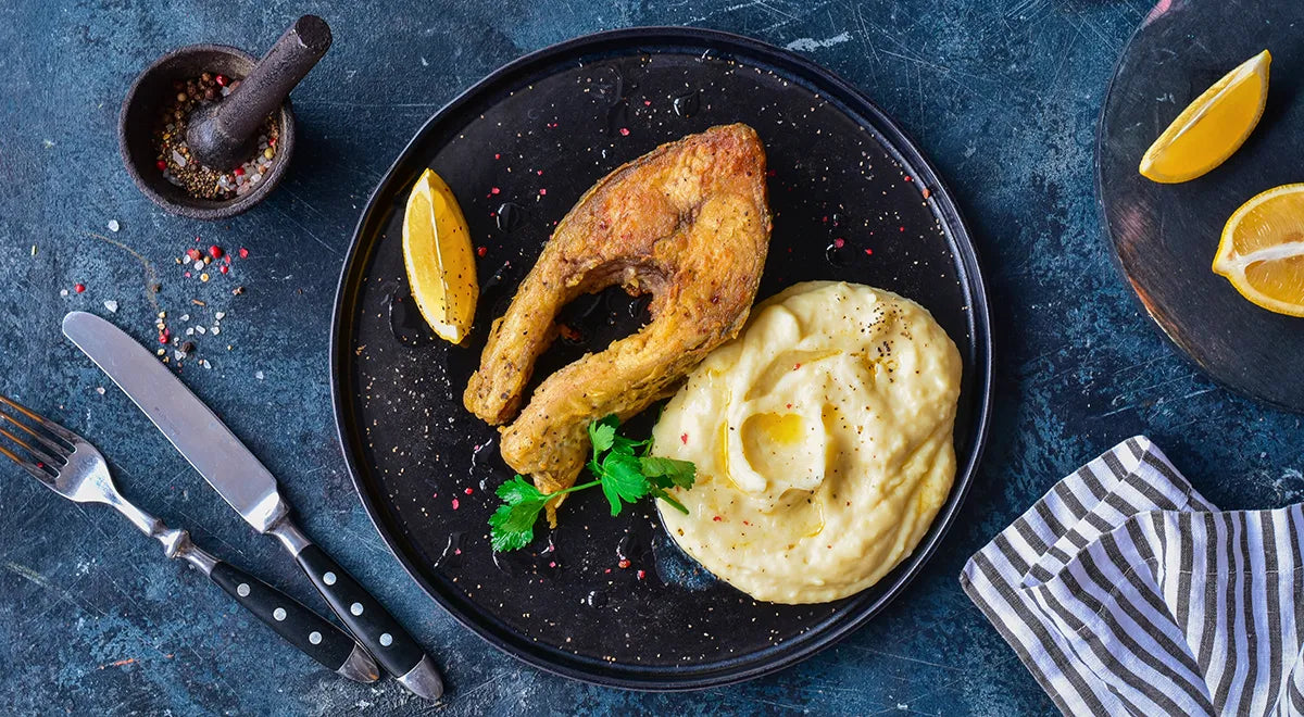 Golden Pan-Fried Carp with Lemon and Crispy Flour Coating - Walfosbrand.com