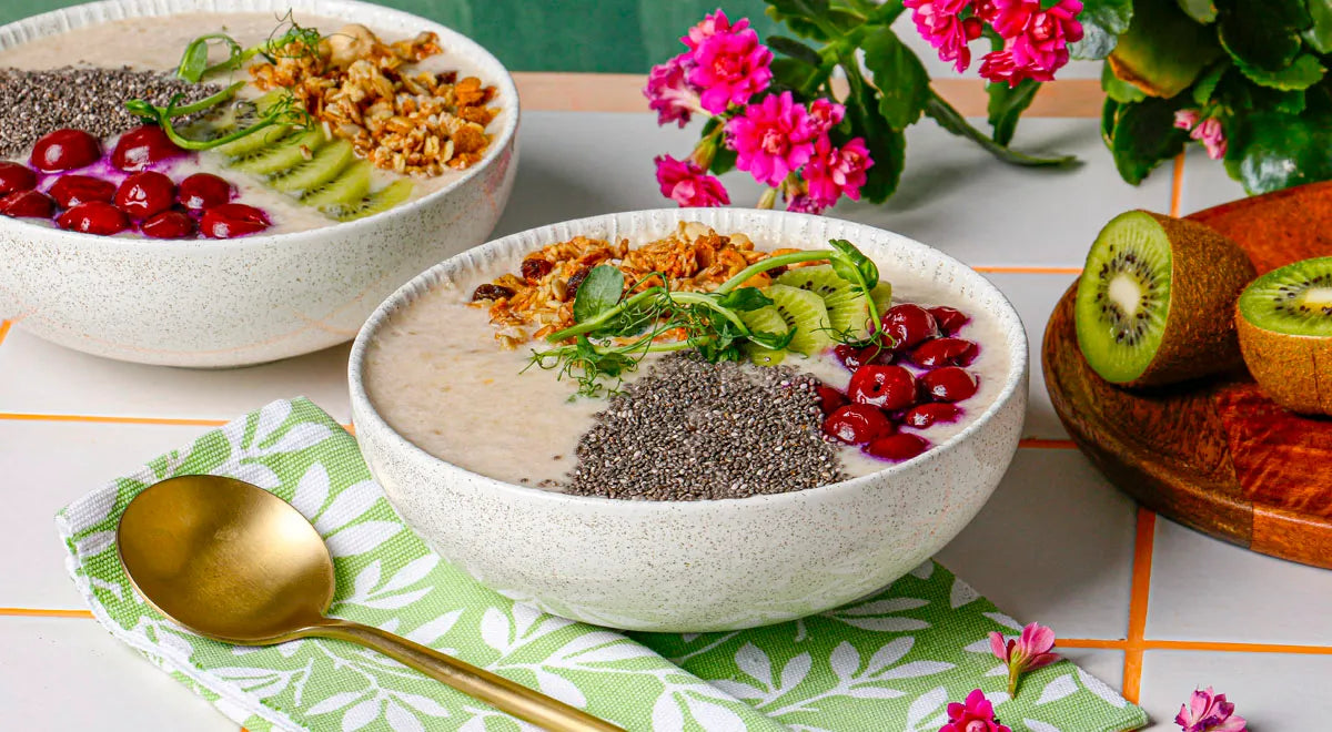 Smoothie Bowl with Fruits and Chia - Walfosbrand.com