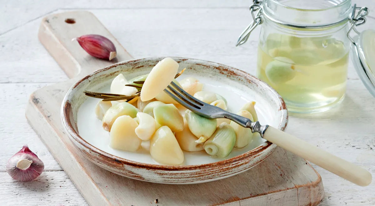Marinated Garlic Cloves: A Tangy, Tender Russian Appetizer - Walfosbrand.com