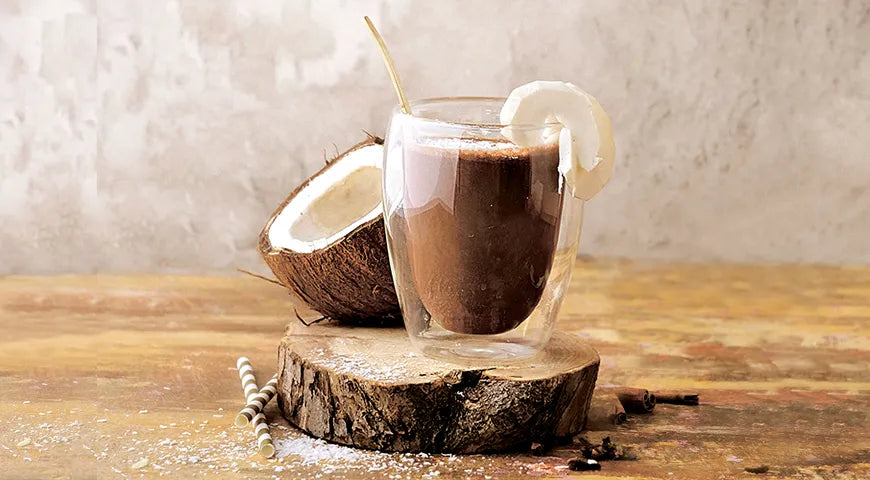 Spiced Rum Hot Chocolate with Coconut and Chili - Walfosbrand.com