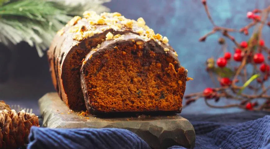 Chocolate Gingerbread with Nuts and Jam - Walfosbrand.com