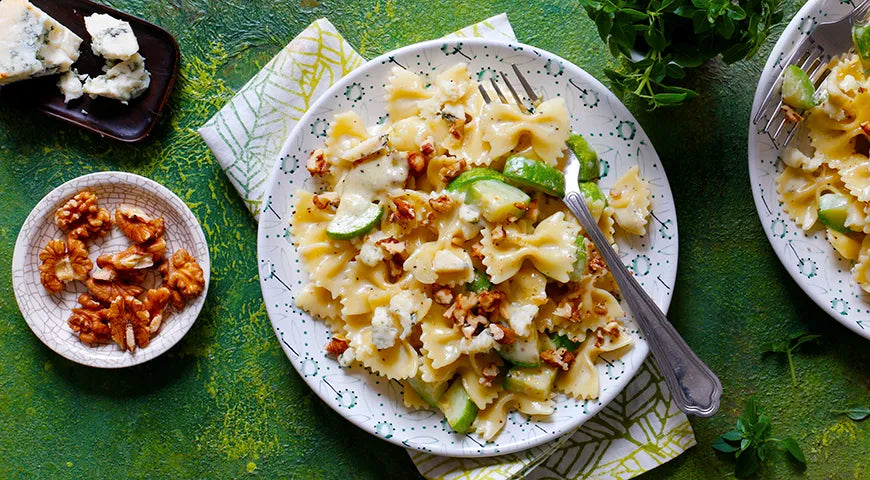 Pasta with Zucchini and Creamy Cheese Sauce - Walfosbrand.com