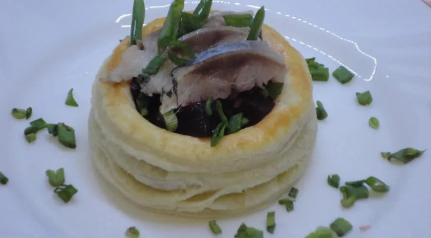 Vol-au-vents with Beetroot and Herring Filling - Walfosbrand.com