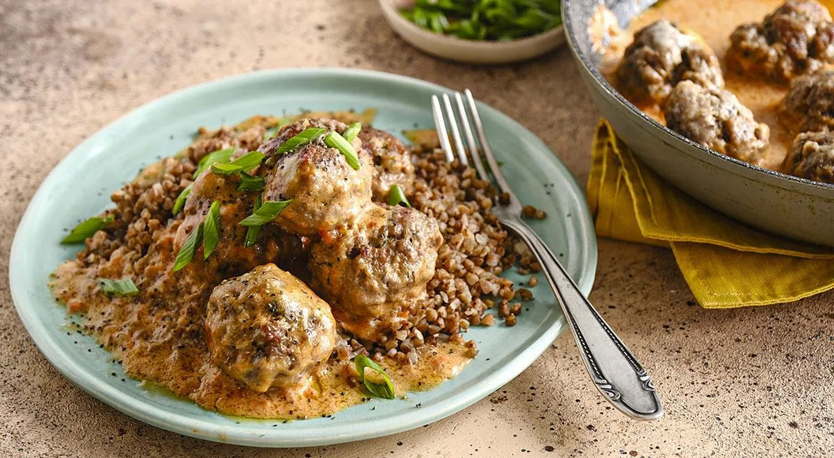 Beef Meatballs in Sour Cream Sauce: A Russian Comfort Classic - Walfosbrand.com